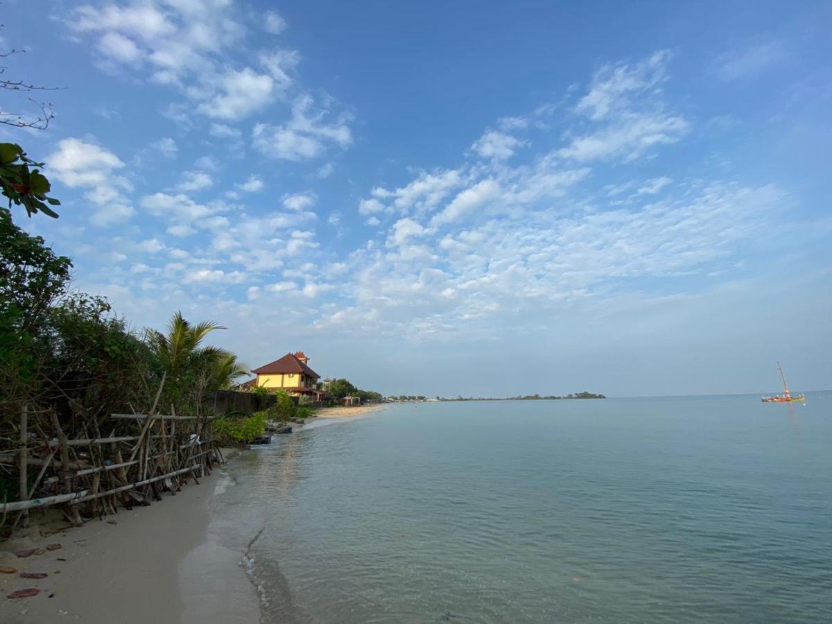 Omah Laut Bondo Jepara - By The Beach, Direct View Of The Sea, Great Base For Water Sports Margokerto Dış mekan fotoğraf